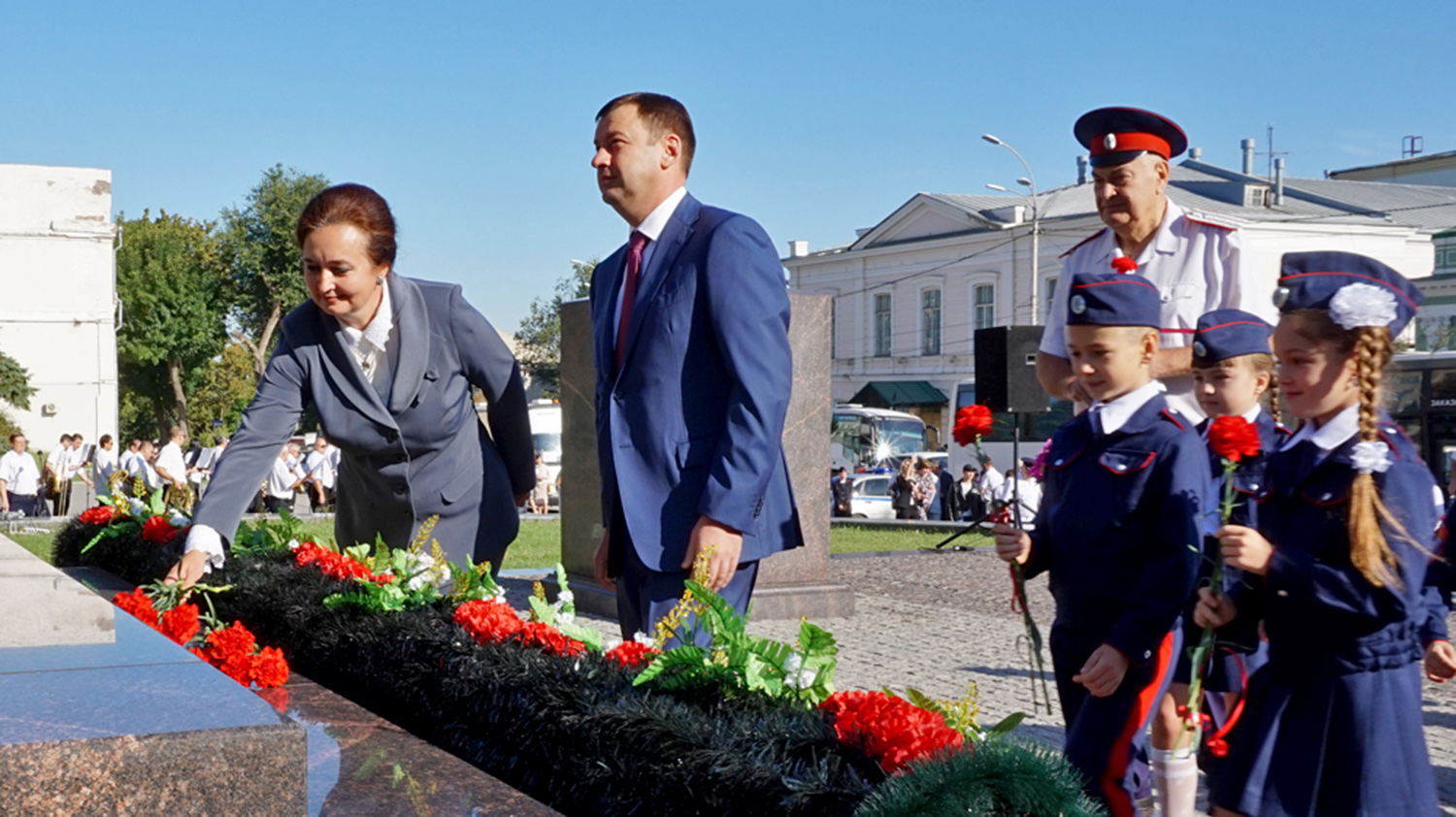 Таганрог отмечает 76-ю годовщину освобождения