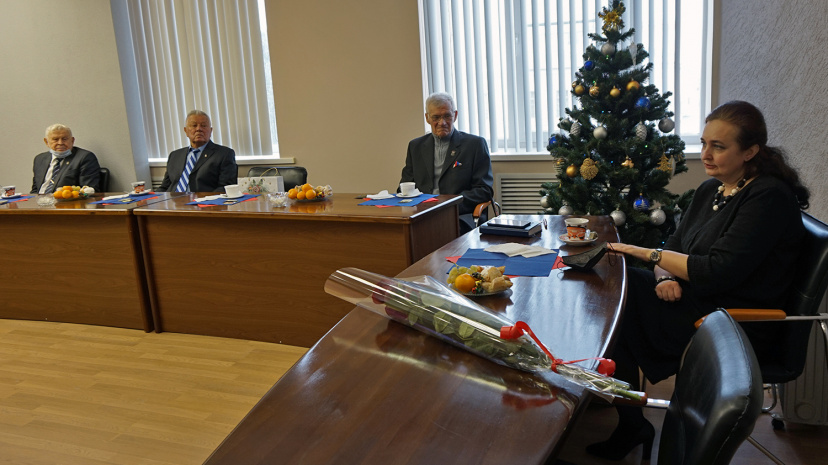 Инна Титаренко встретилась с Почетными гражданами Таганрога