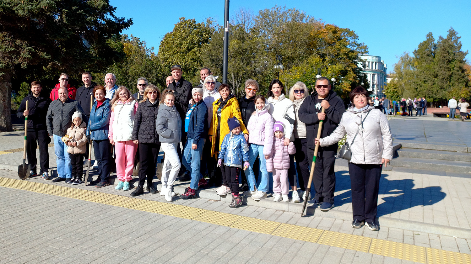 В Таганроге прошел День древонасаждений