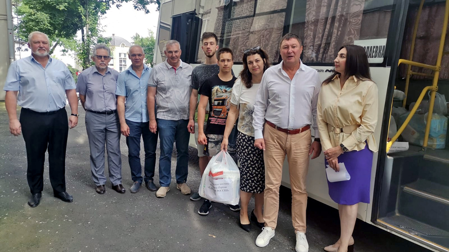 Депутаты участвуют в помощи белгородцам