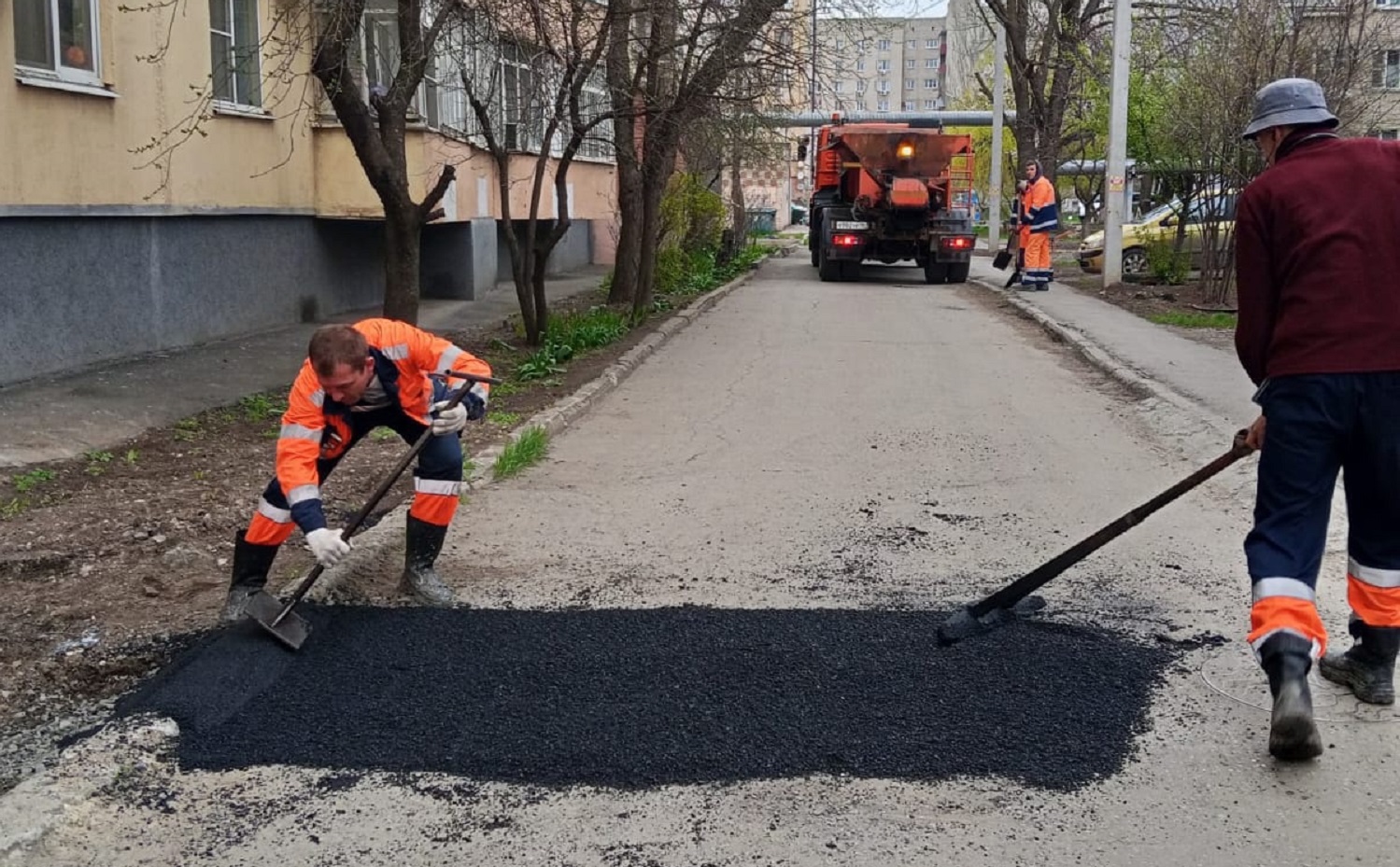 Работа депутатов в округах