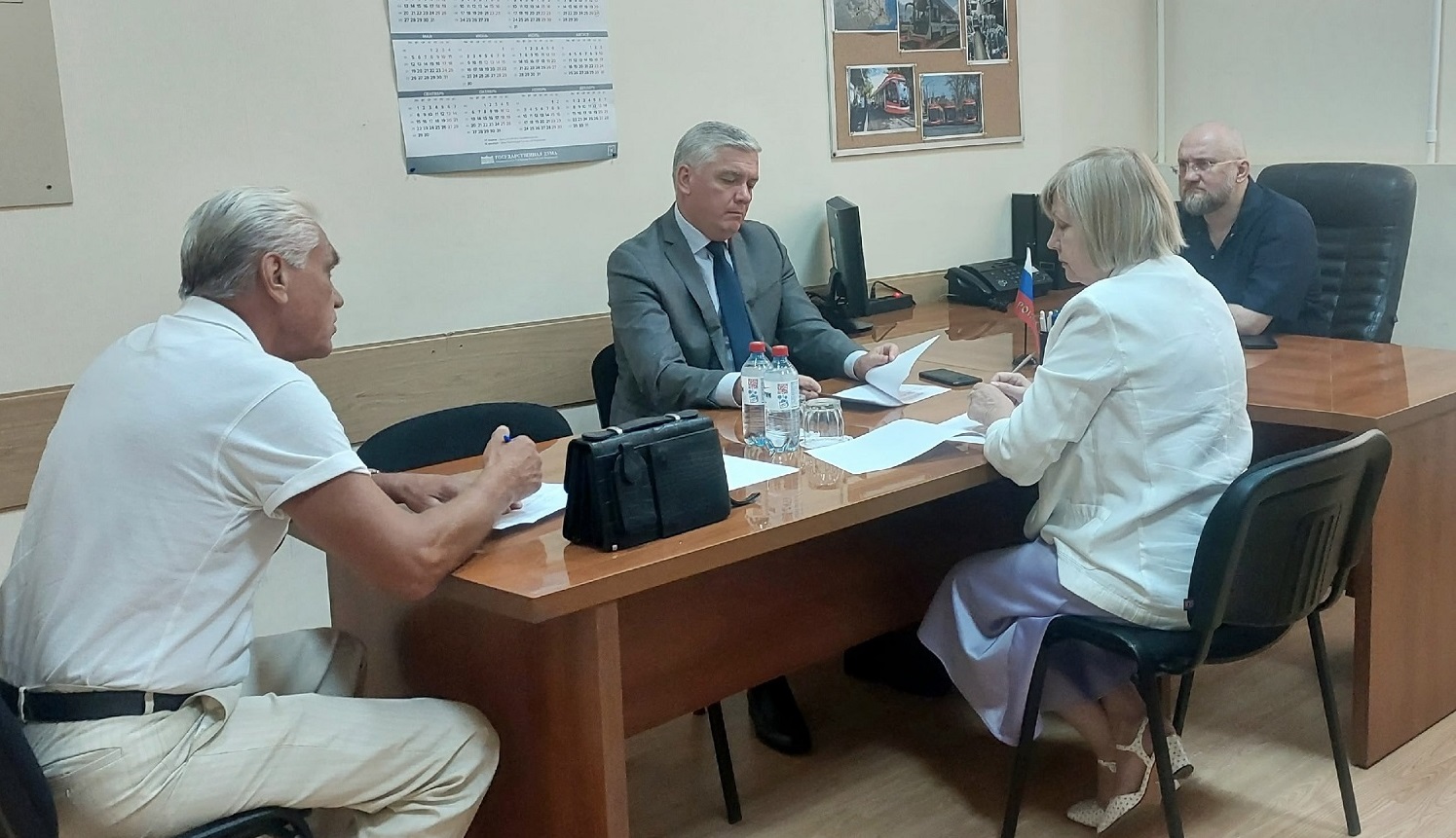 Решение вопросов в рамках депутатского треугольника