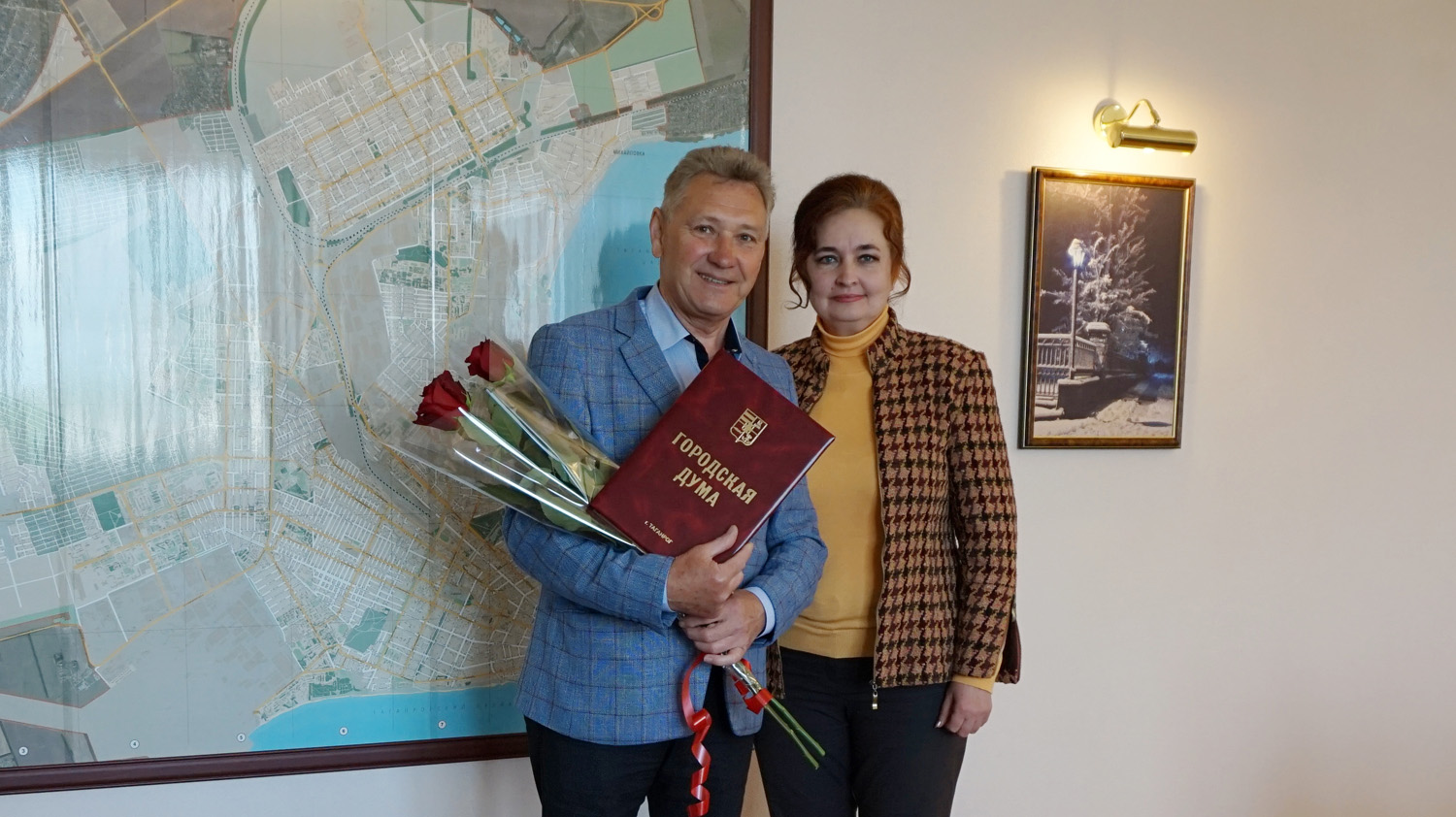 Глава города поздравила Анатолия Ивашова