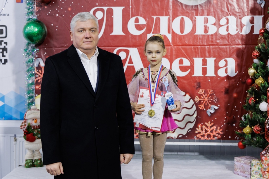 Корякин и фигуристка.jpg